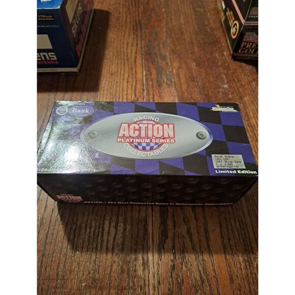 Vintage 96 Action Darrell Waltrip Part America Die Cast Nascar Race Car Bank - Picture 11 of 12